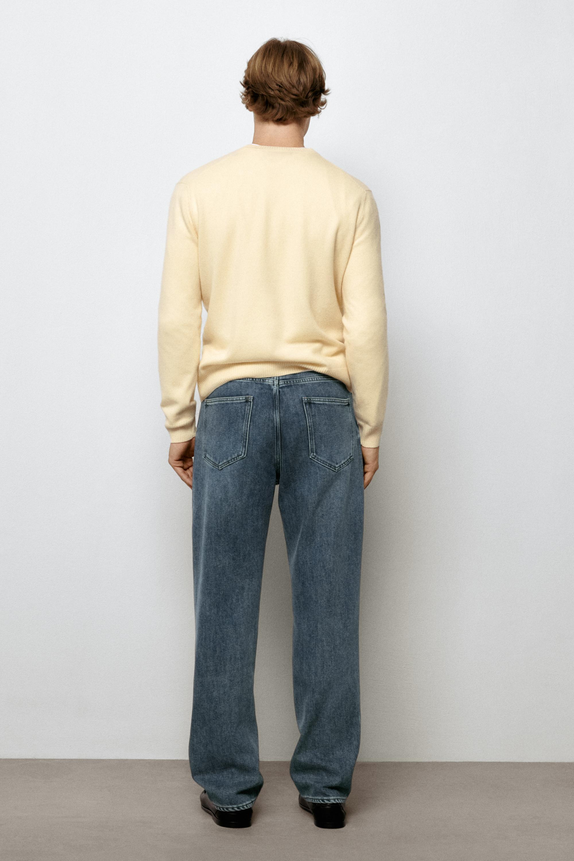 Straight-leg jeans