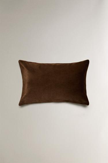 HOUSSE DE COUSSIN FOURRURE - Marron de Zara - Image 2