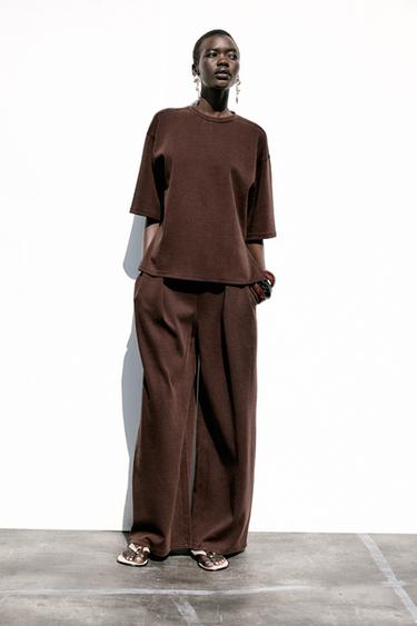 طقم تيشرت وبنطلون - لون 2 الخاص بـ Zara