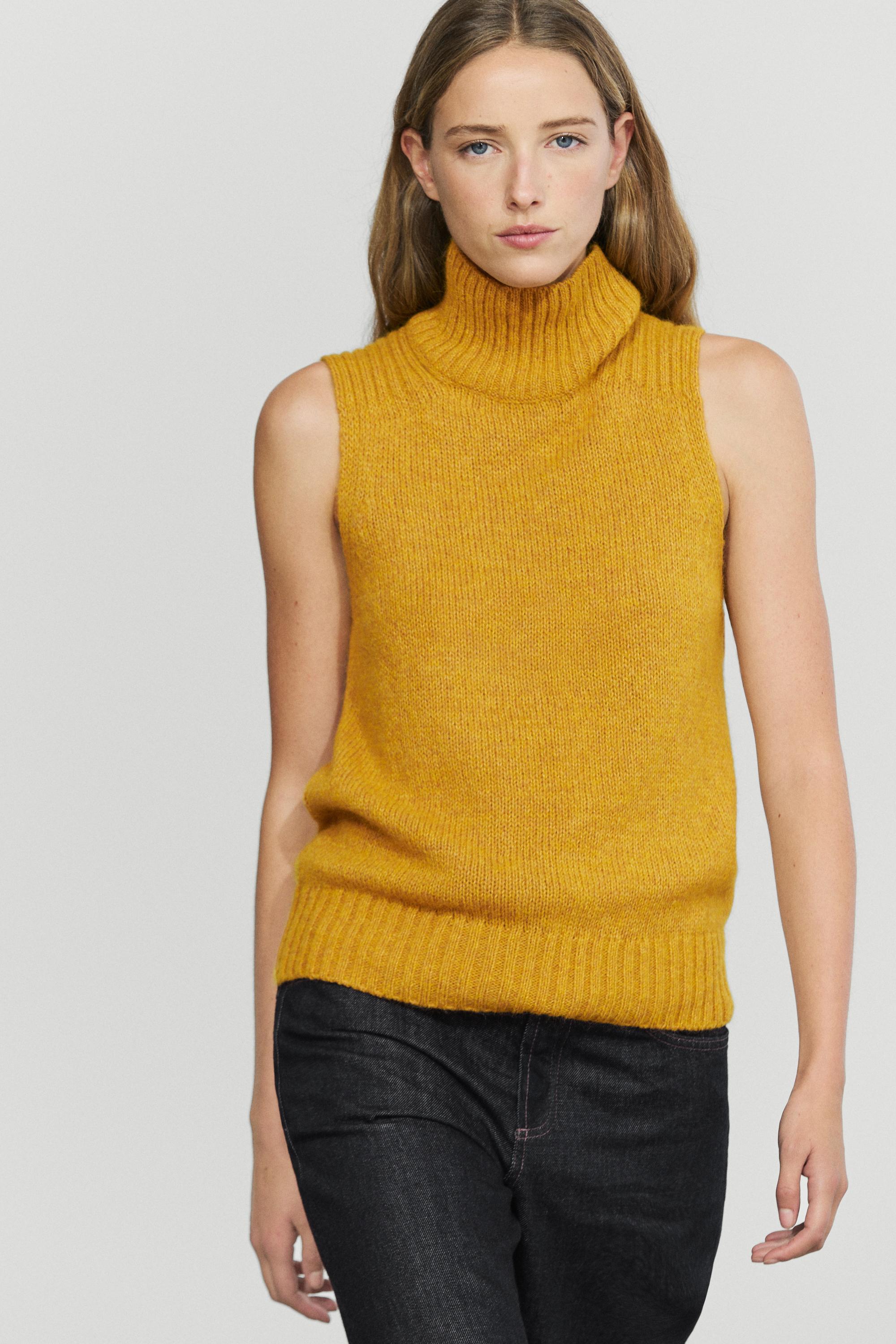 Wool-blend knit turtleneck vest