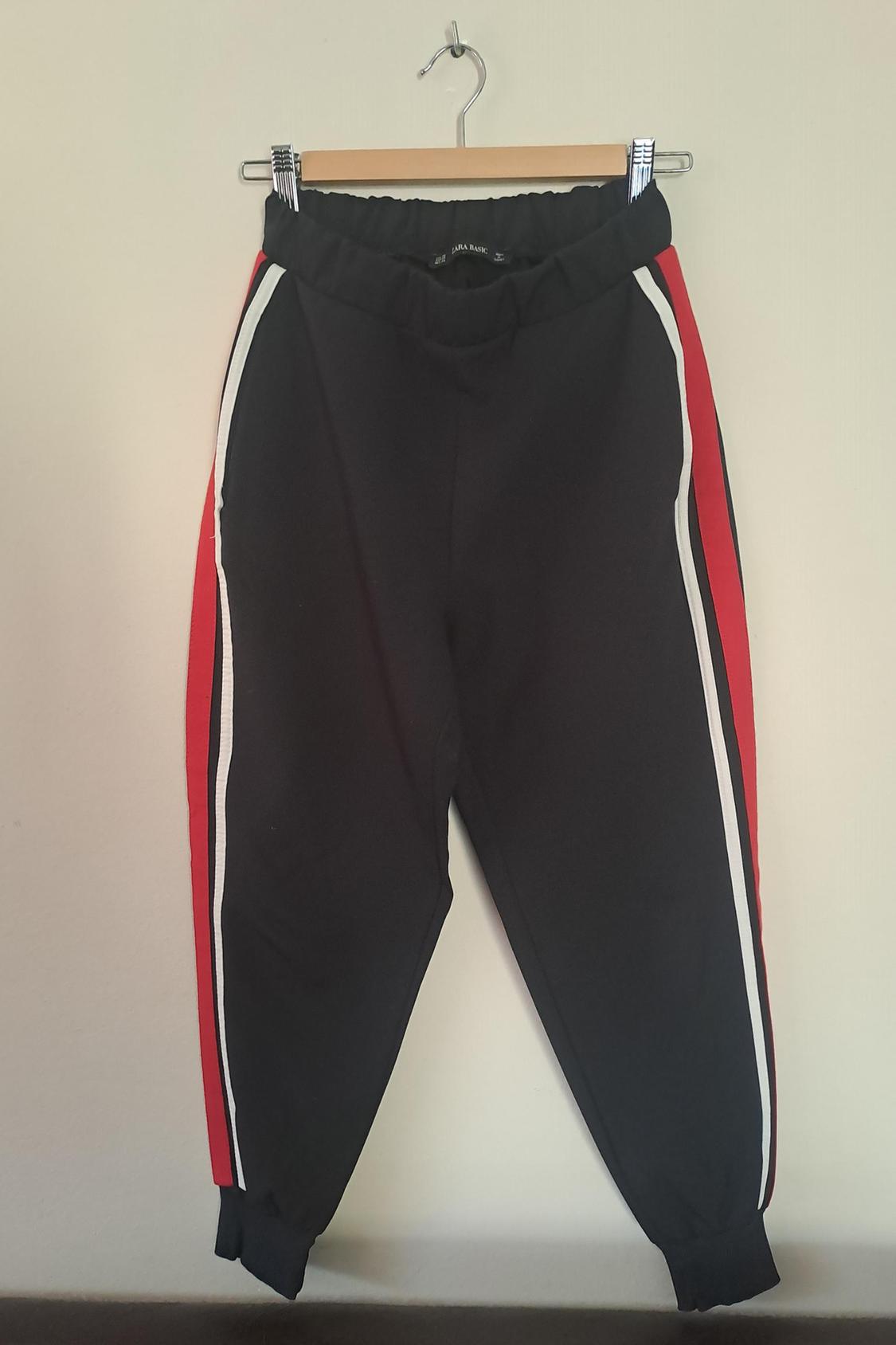JOGGING TROUSERS WITH STRIPE DETAIL