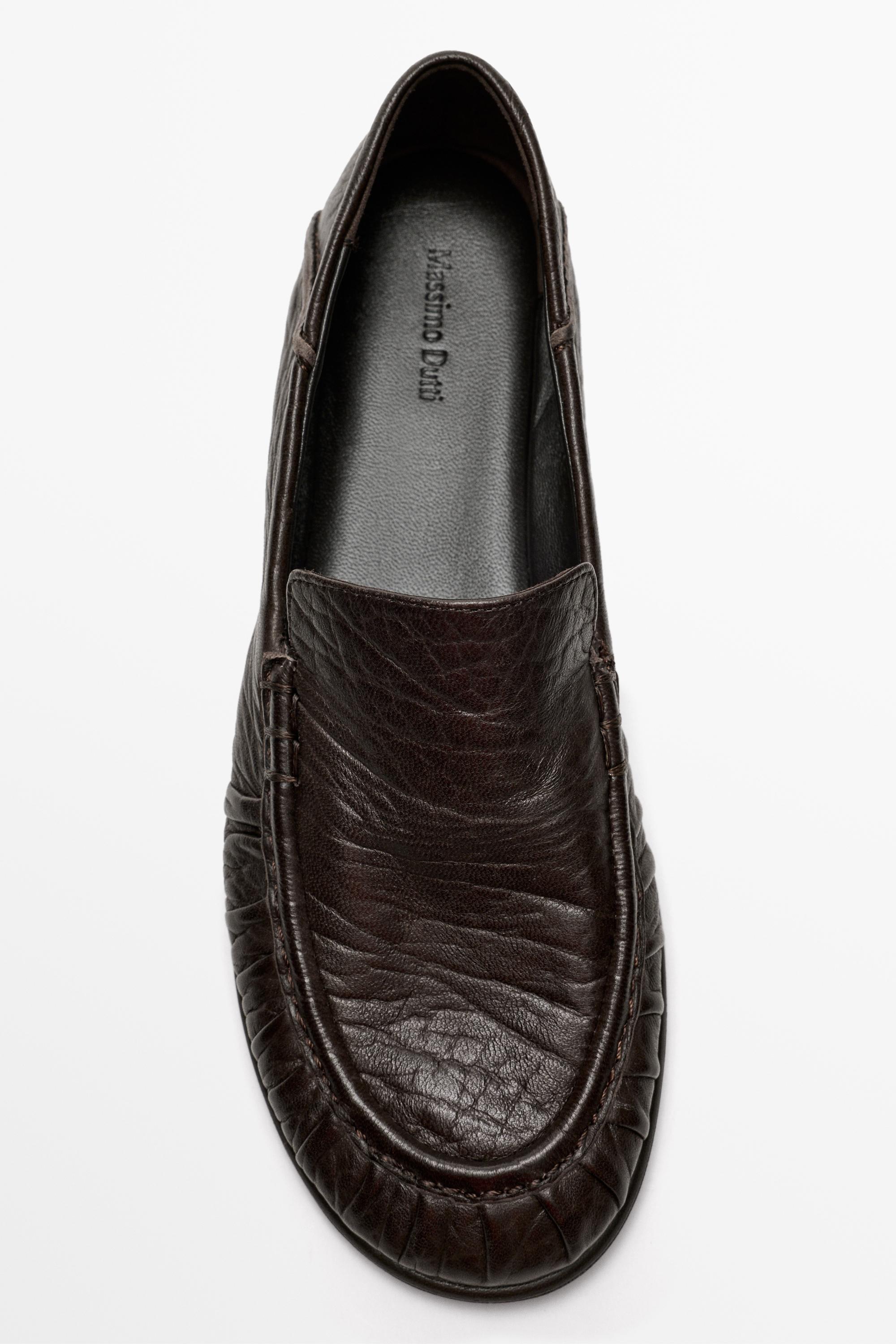 Mocassin en cuir grainé