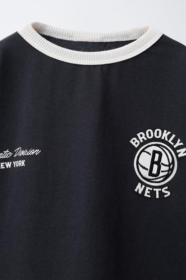 T-SHIRT IMPRIMÉ BROOKLYN NETS NBA - Anthracite foncé de Zara - Image 2