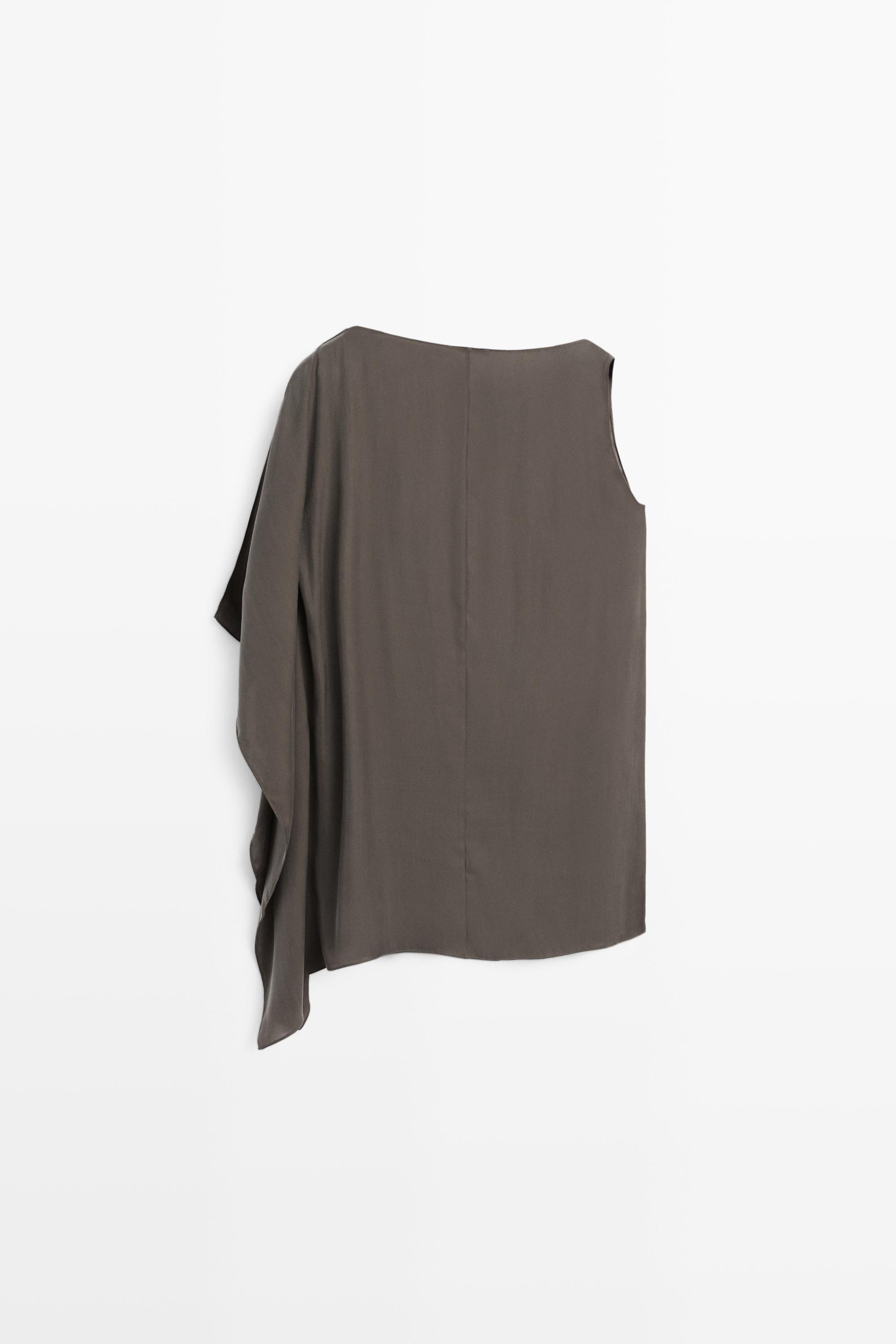 Asymmetric flowing cape top
