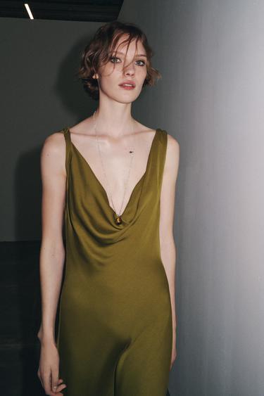 LANGES SATINKLEID – ZW COLLECTION - Olivgrün von Zara