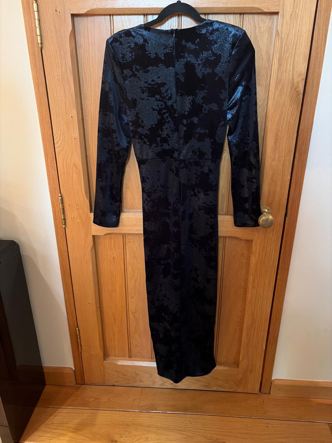 VELVET MIDI DRESS WITH HARDWARE - Image 2