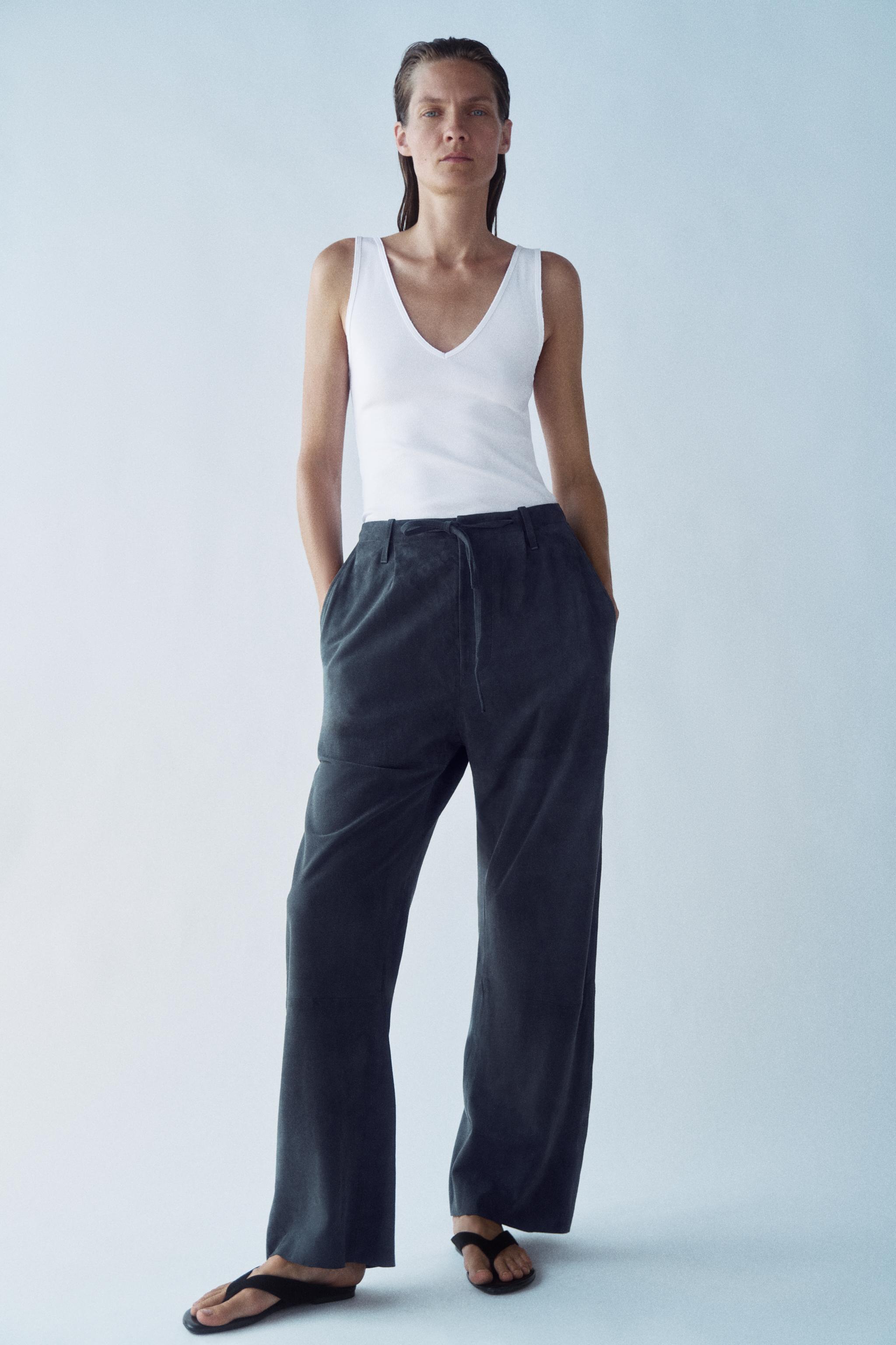 RIBBED V-NECK TANK TOP — White