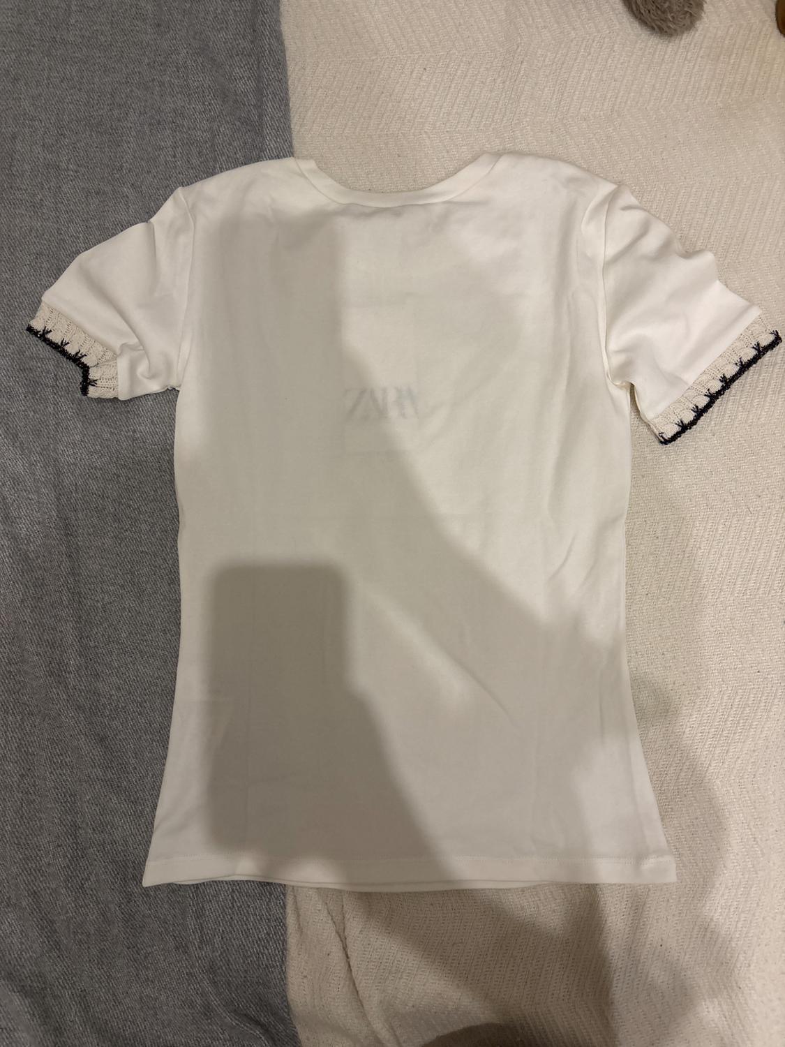 T-SHIRT WITH EMBELLISHED TRIM SLEEVES - Image 2