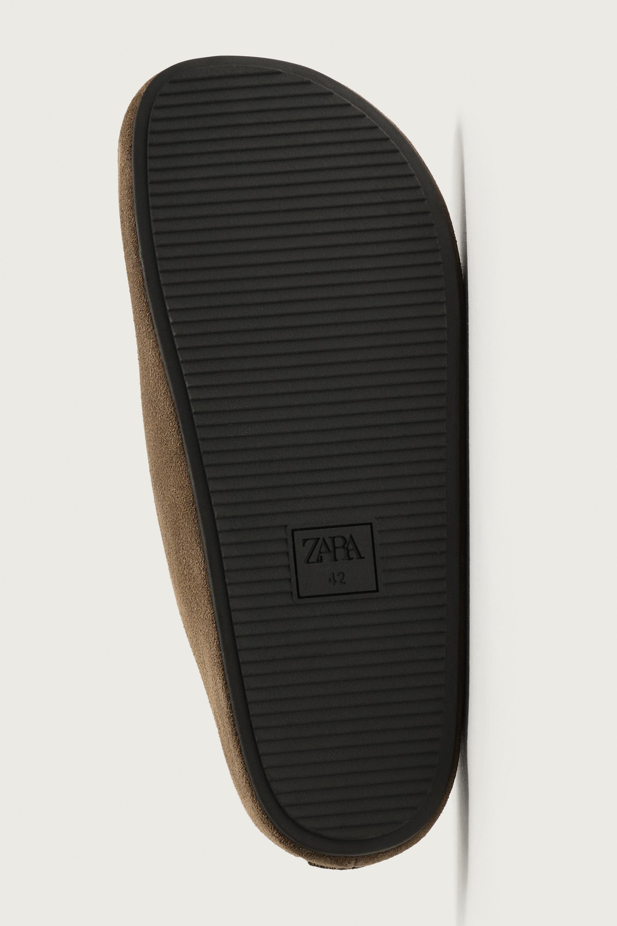 LEATHER CLOGS