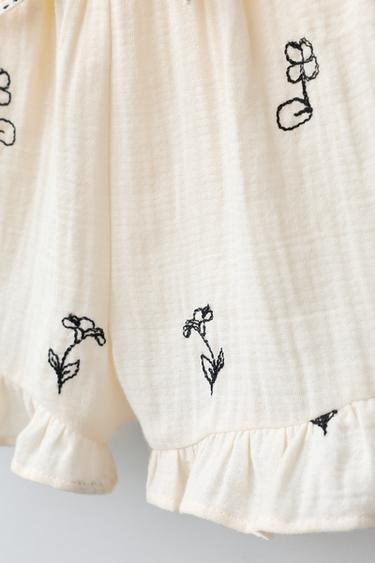 BERMUDA TEXTURÉE FLEURS BRODÉES - Écru de Zara - Image 3