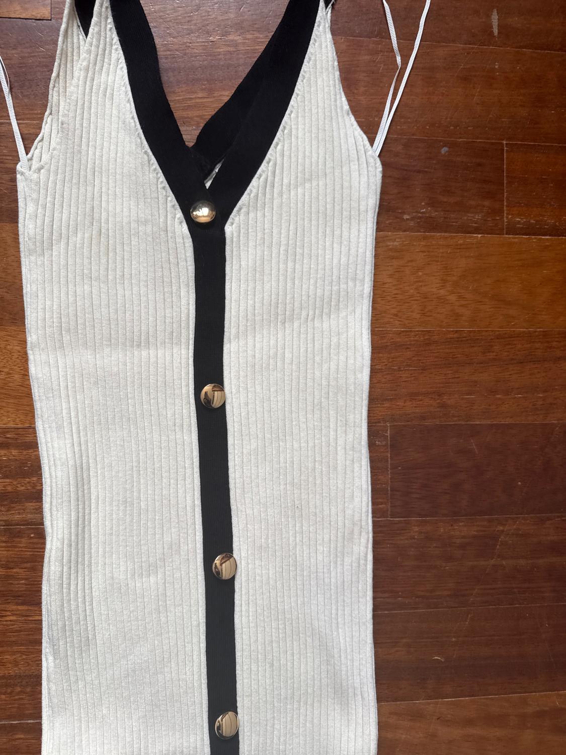 RIBBED DRESS WITH BUTTONS - Image 2