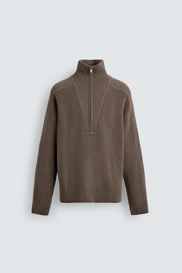 سترة محاكة بياقة بسحاب - بني/ توبو الخاص بـ Zara