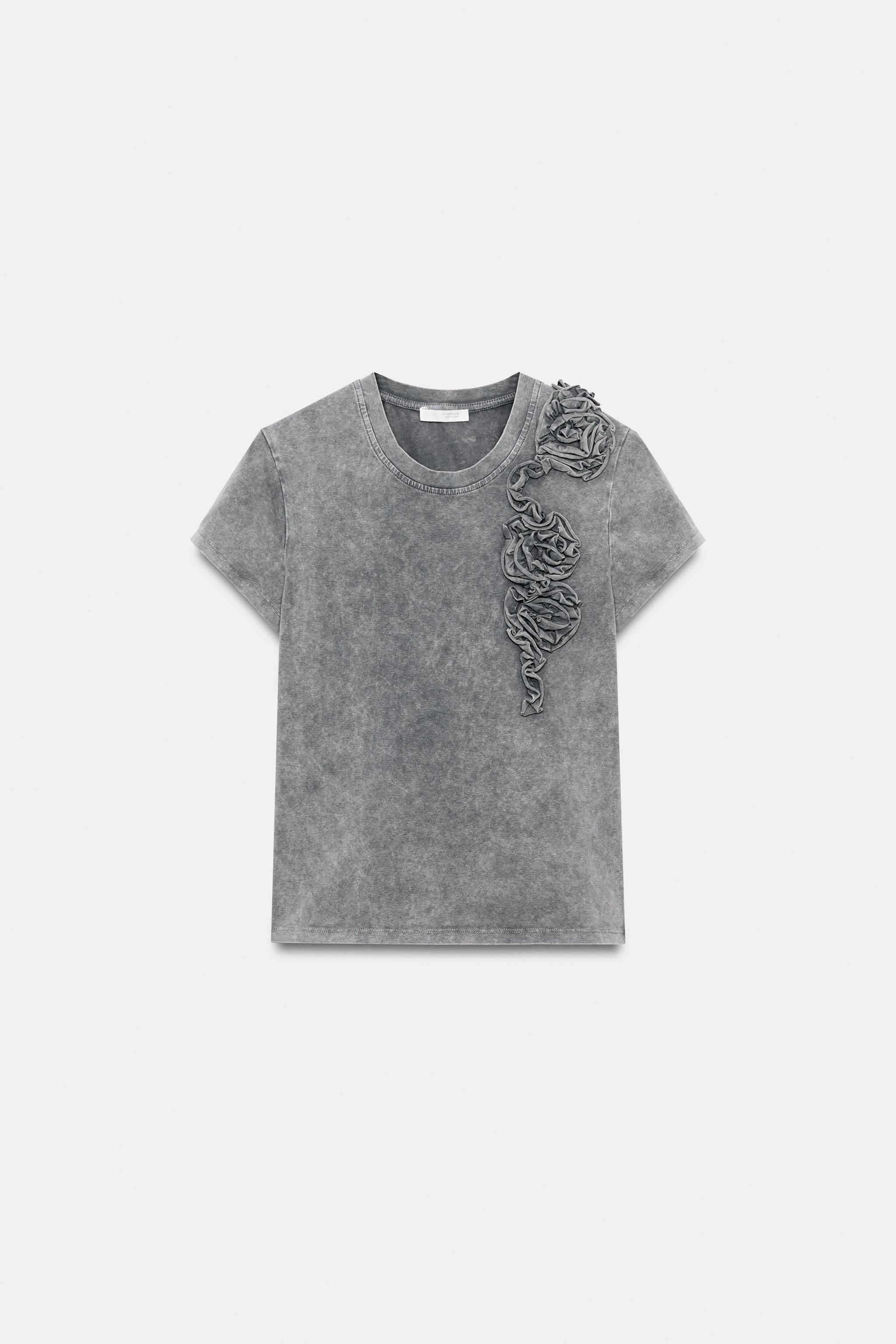 T-SHIRT LAVÉ FLEUR EN RELIEF
