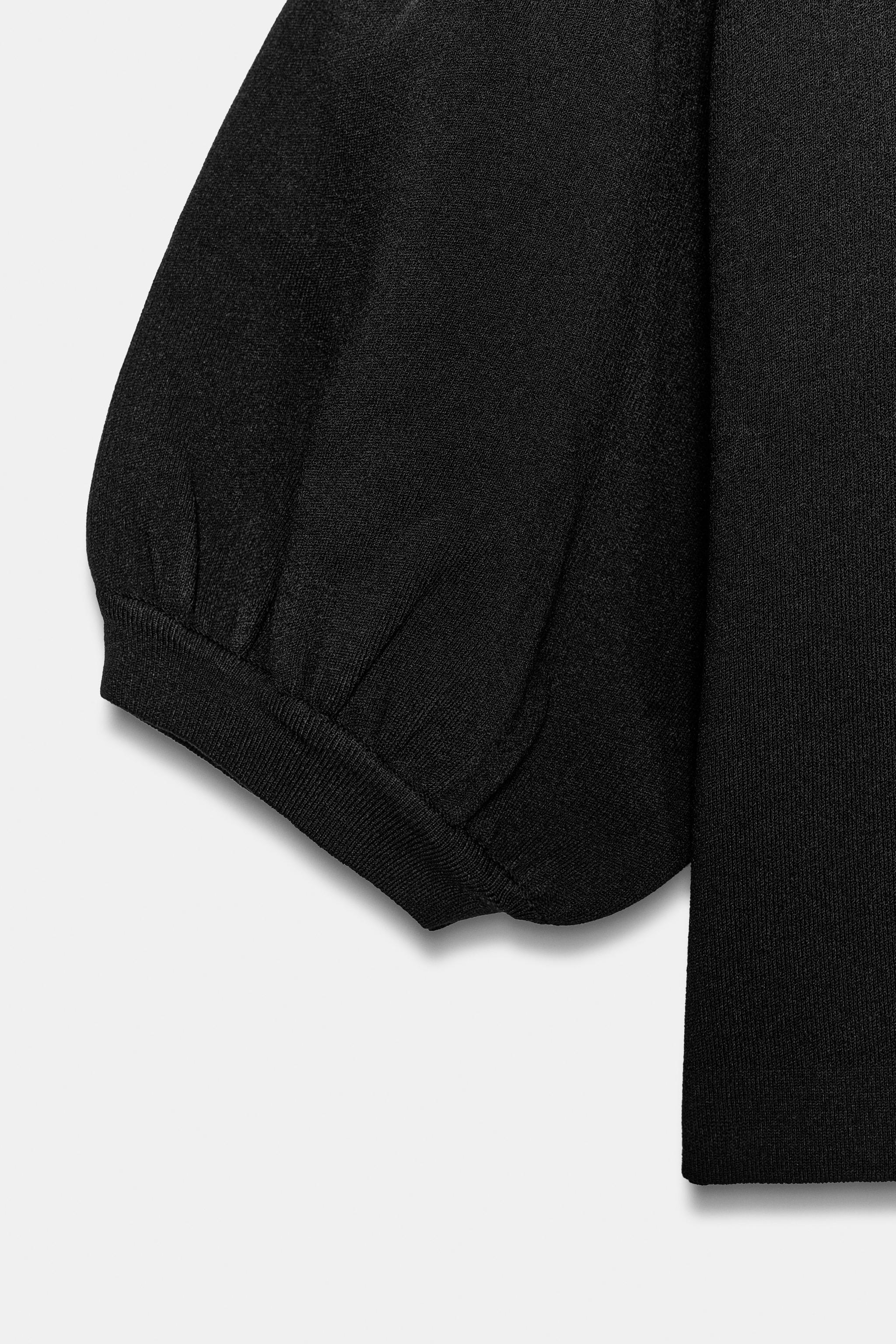 PUFF SLEEVE KNIT TOP