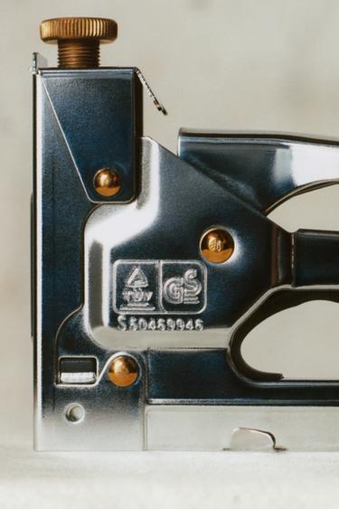 STEEL MANUAL STAPLER - Silver by Zara