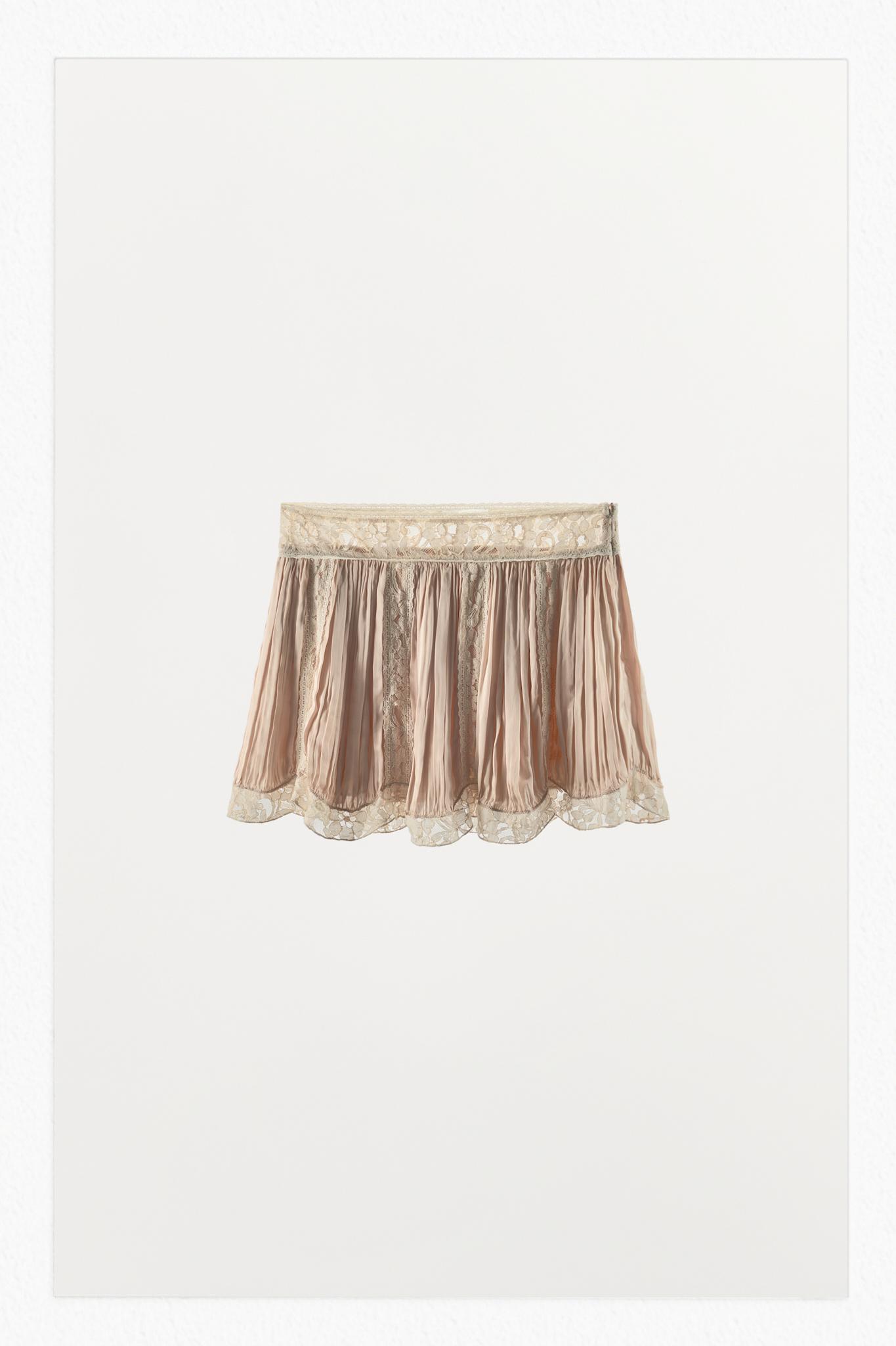 BEADED LACE PLEATED MINI SKIRT