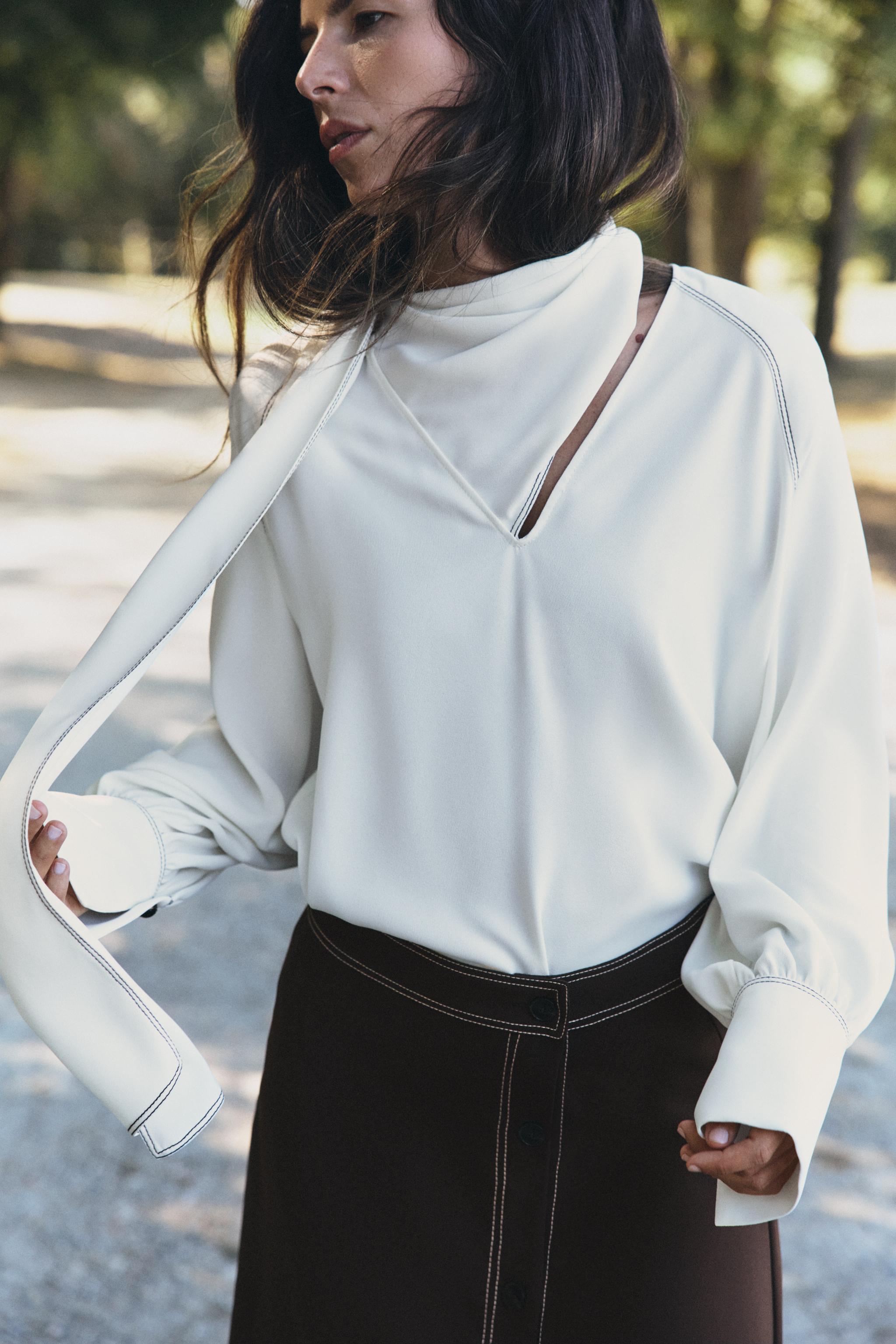 CONTRAST STITCH SCARF BLOUSE