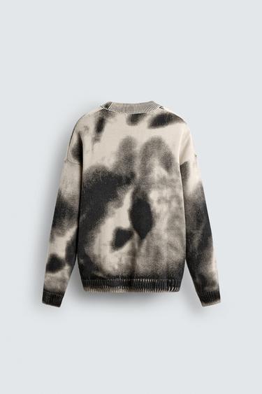 PULL LAVÉ À IMPRIMÉ ABSTRAIT - Écru de Zara - Image 7