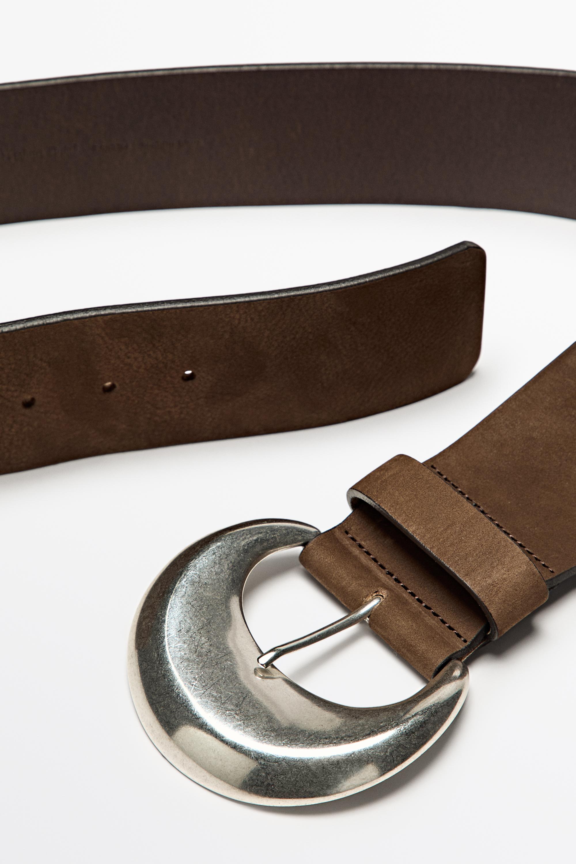 Nubuck leather belt with buckle detail