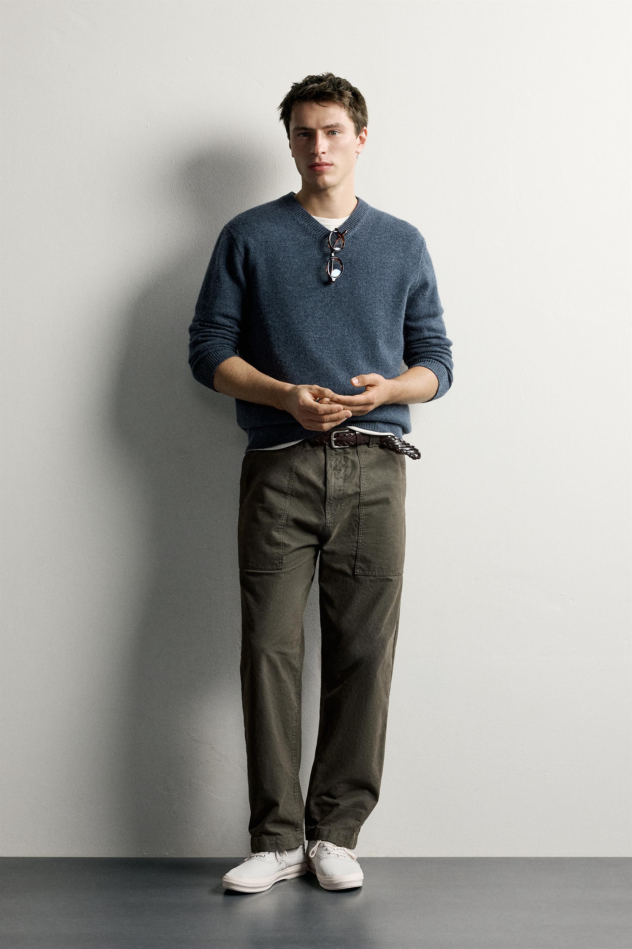 100% WOOL V-NECK SWEATER