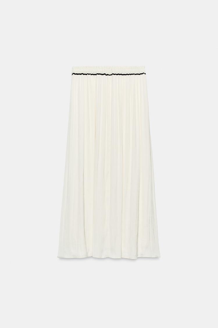 FALDA MIDI DE SATÍN CON PASES DE CONTRASTE 6
