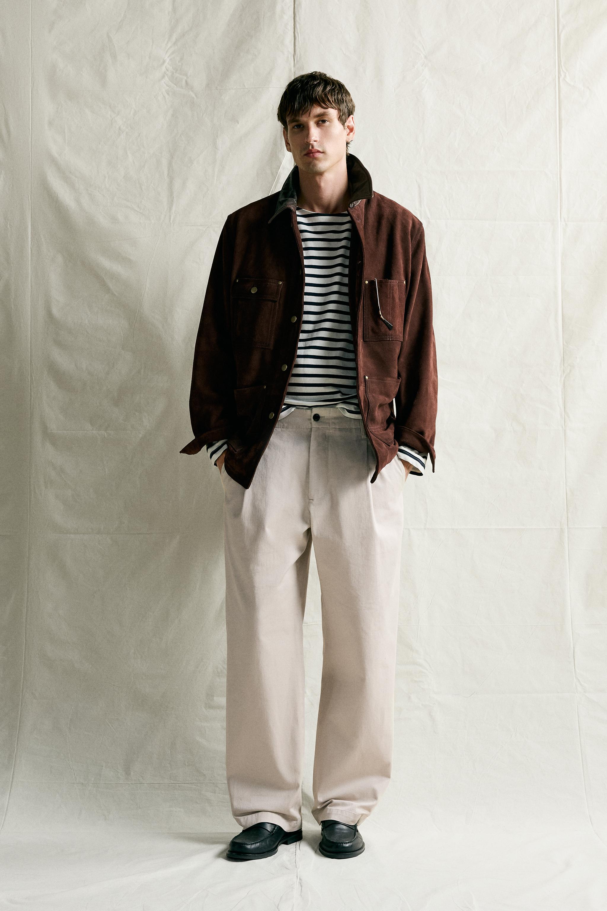 RELAXED FIT PLEATED CHINO PANTS