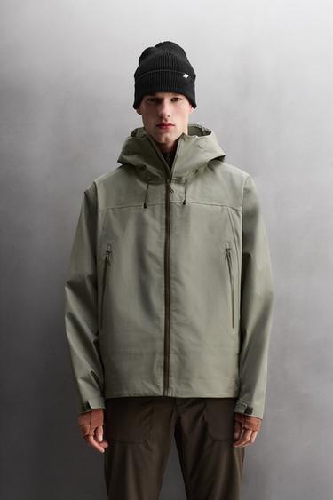 SHELL WATERPROOF TECHNICAL JACKET - Light green by Zara
