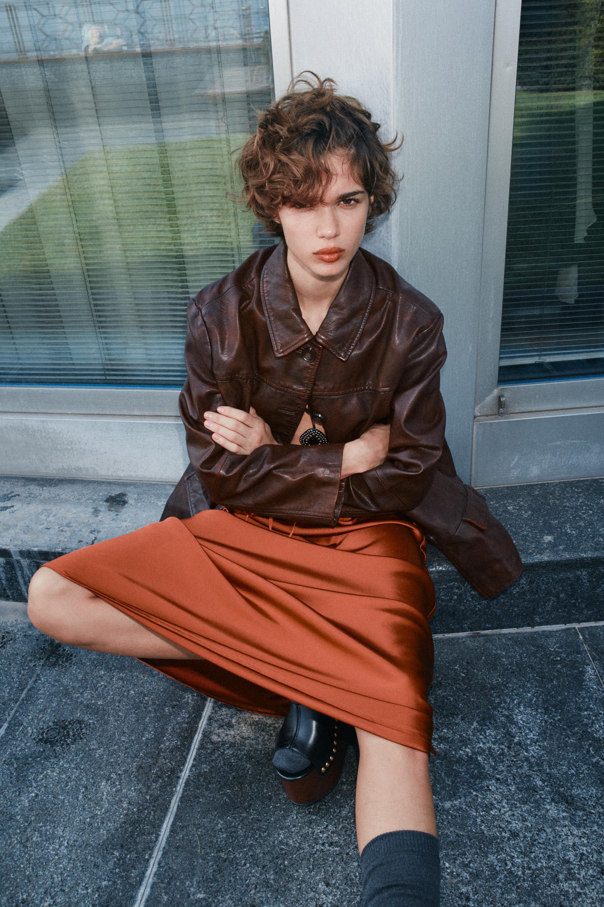 サテン ミディスカート - レッド/オレンジ | ZARA Japan / 日本