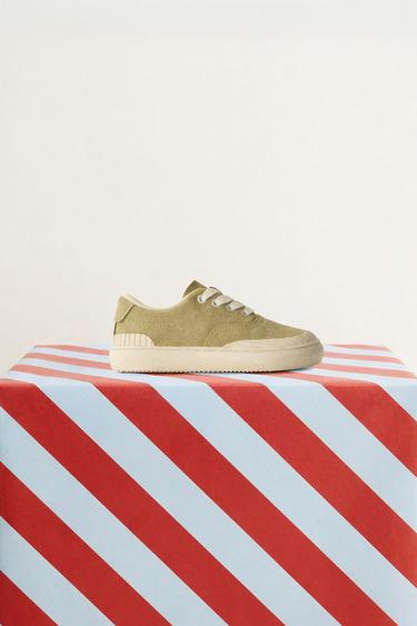 TENNIS OU BASKET EN CUIR - Vert kaki de Zara - Image 12