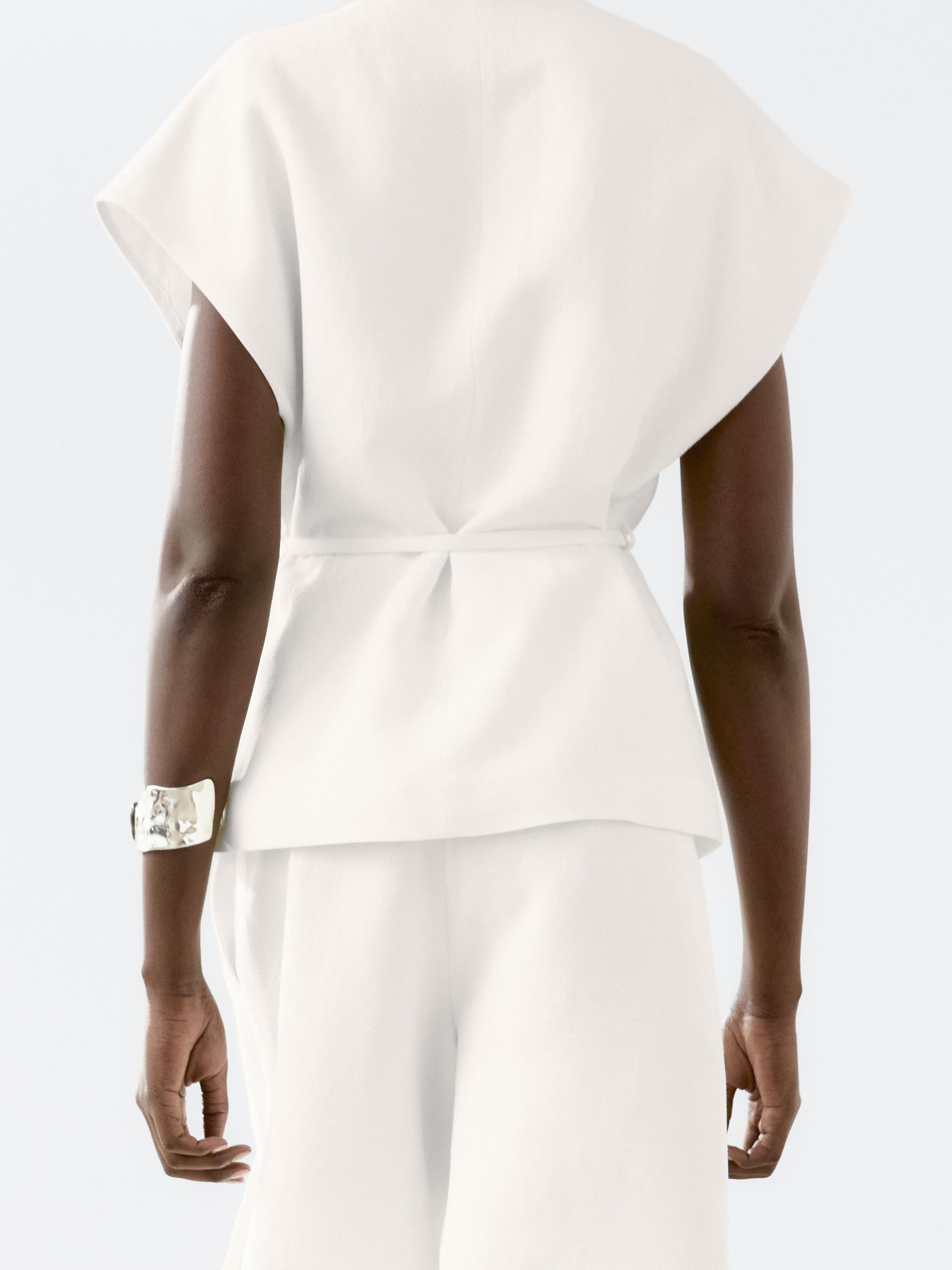 Linen blend crossover kimono with tie detail - Oyster-white Linen blend crossover kimono with tie detail - Oyster-white
