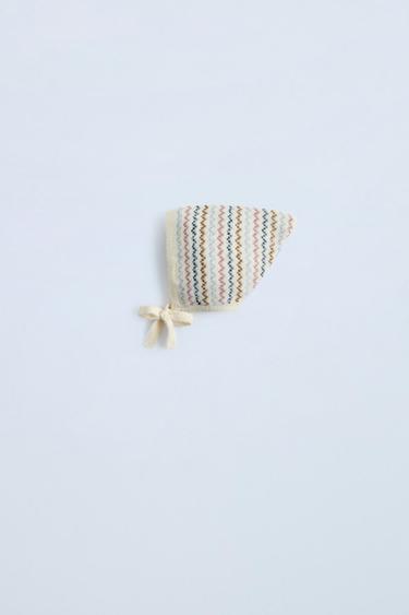 Zara STRIPED KNIT BONNET - Ecru