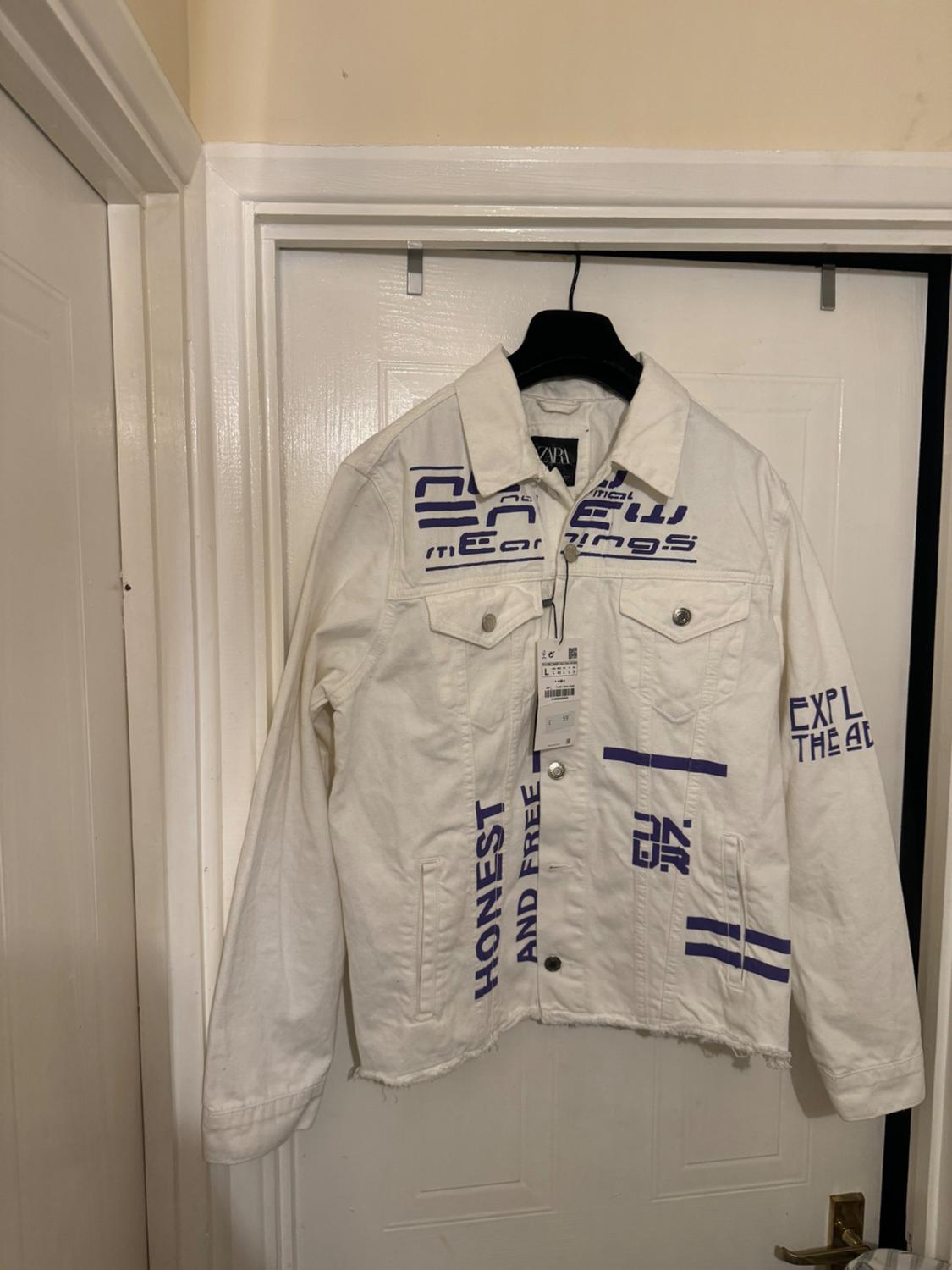 PRINTED DENIM JACKET