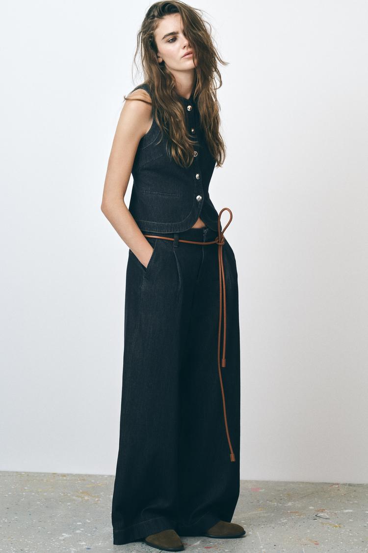 Outfit Chaleco Vaquero Entallado Mujer Rocío Osorno Encuentra En