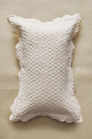 CHILDREN'S MINI WAFFLE TEXTURE CUSHION COVER - Ecru by Zara - Image 6