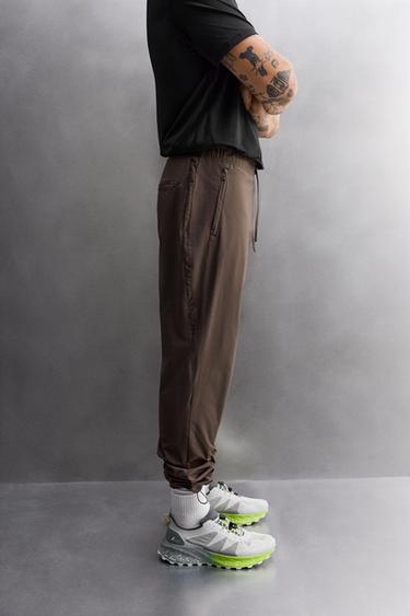 PANTALON TECHNIQUE - Marron de Zara - Image 4