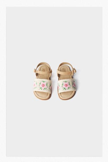 САНДАЛИ СО ХЕКЛАНА ЧИПКА - Повеќебојни од Zara