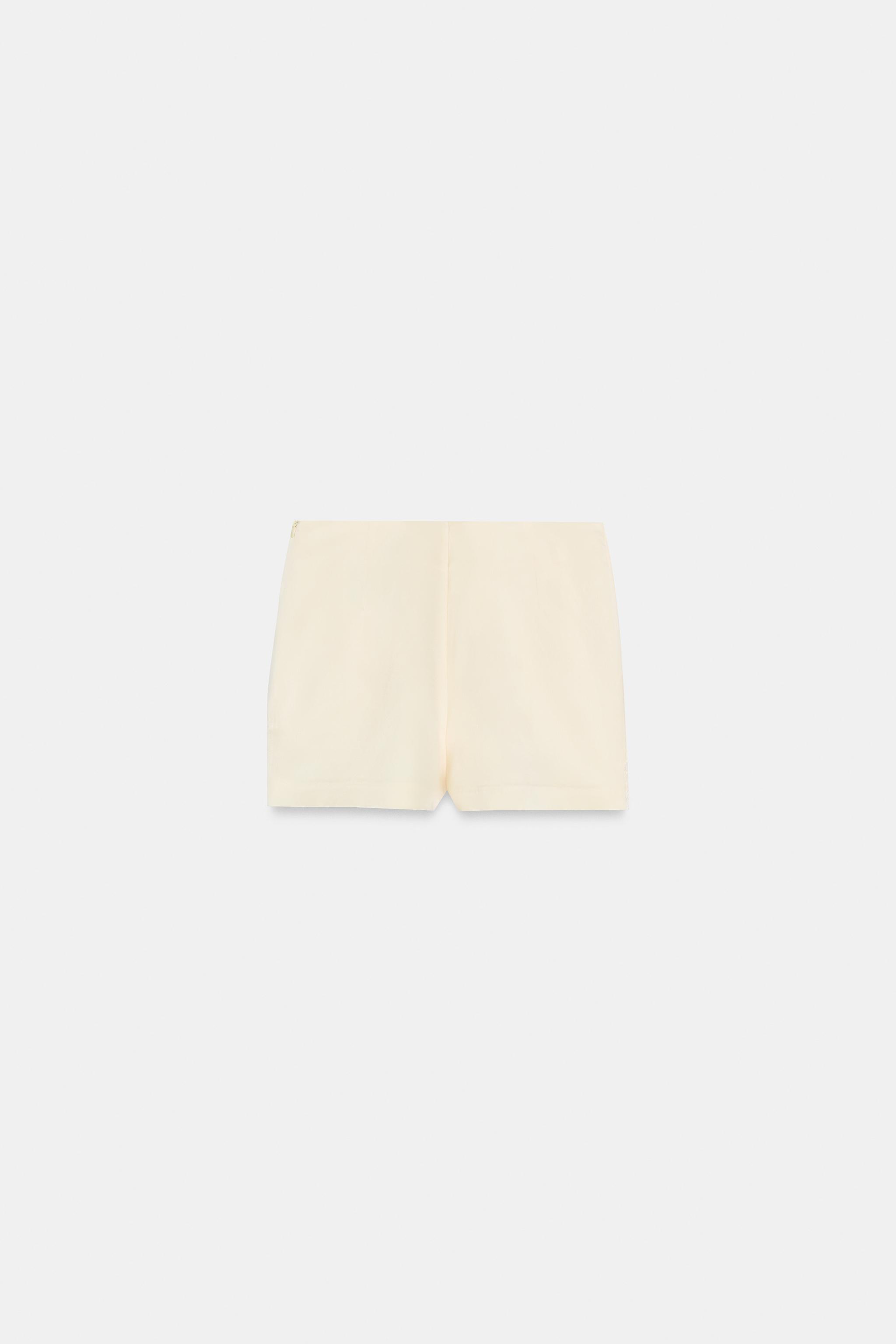 CONTRAST LACE SKORT