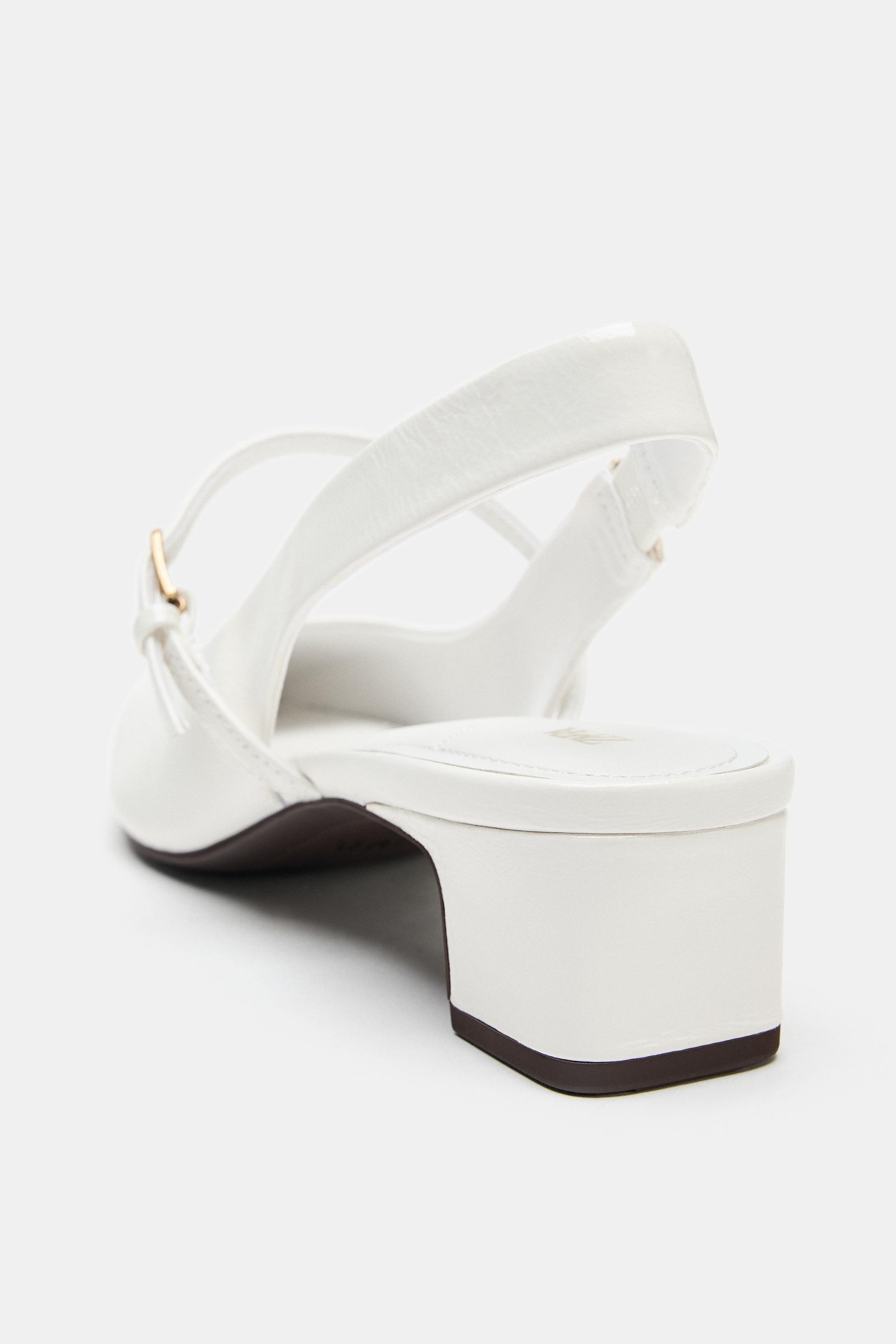 CHAUSSURES À TALONS EN CUIR OUVERTES L’ARRIÈRE