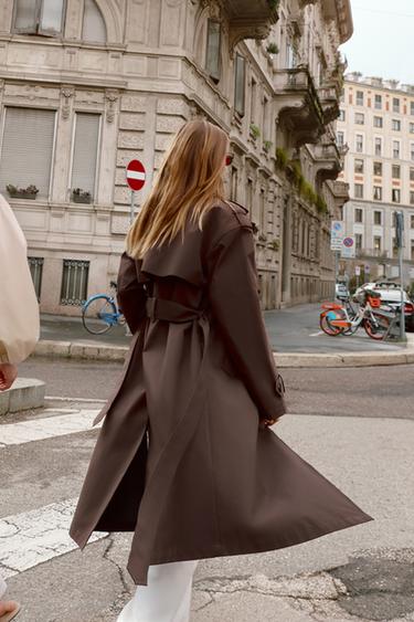 ДЛИННЫЙ НЕПРОМОКАЕМЫЙ И ВЕТРОЗАЩИТНЫЙ ТРЕНЧ С ПОЯСОМ — КОРИЧНЕВЫЙ от Zara
