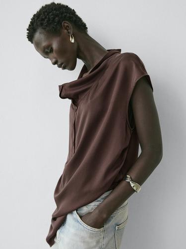 Top asimétrico drapeado - Marrón de Zara