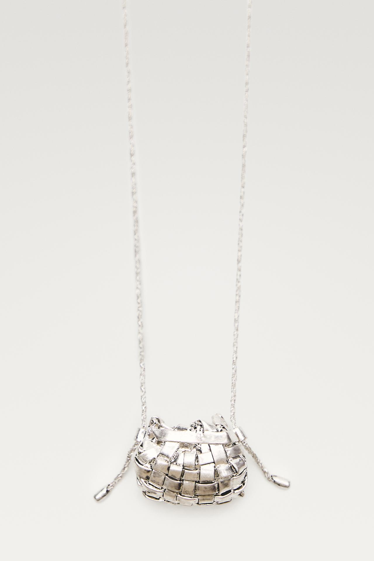 Long necklace with basket piece — Silver