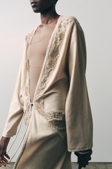 KIMONO LONG BRODÉ AVEC FANTAISIE - Beige de Zara - Image 1
