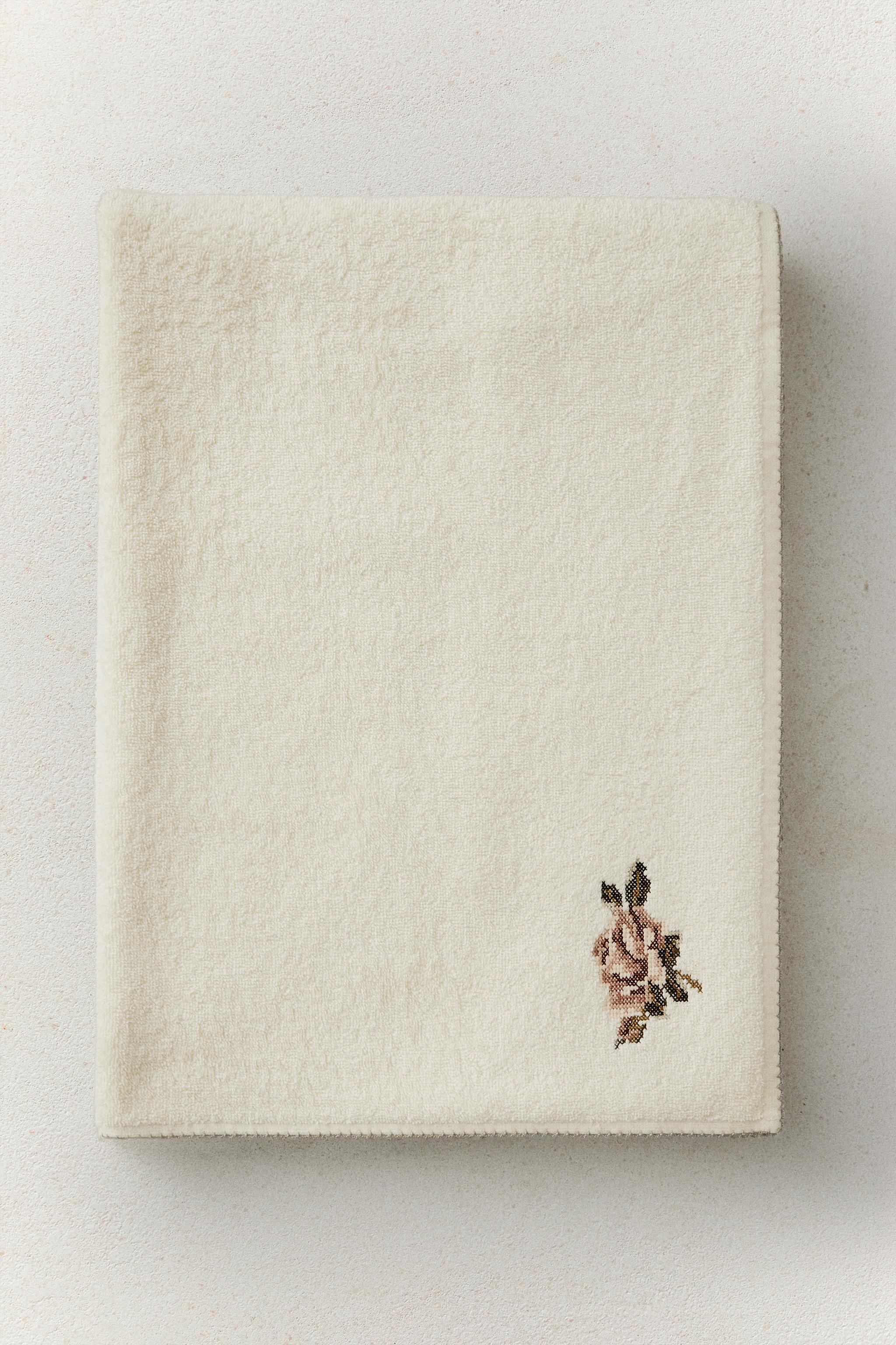 SERVIETTE DE BAIN COTON FLEUR BRODÉE (500 G/M²)