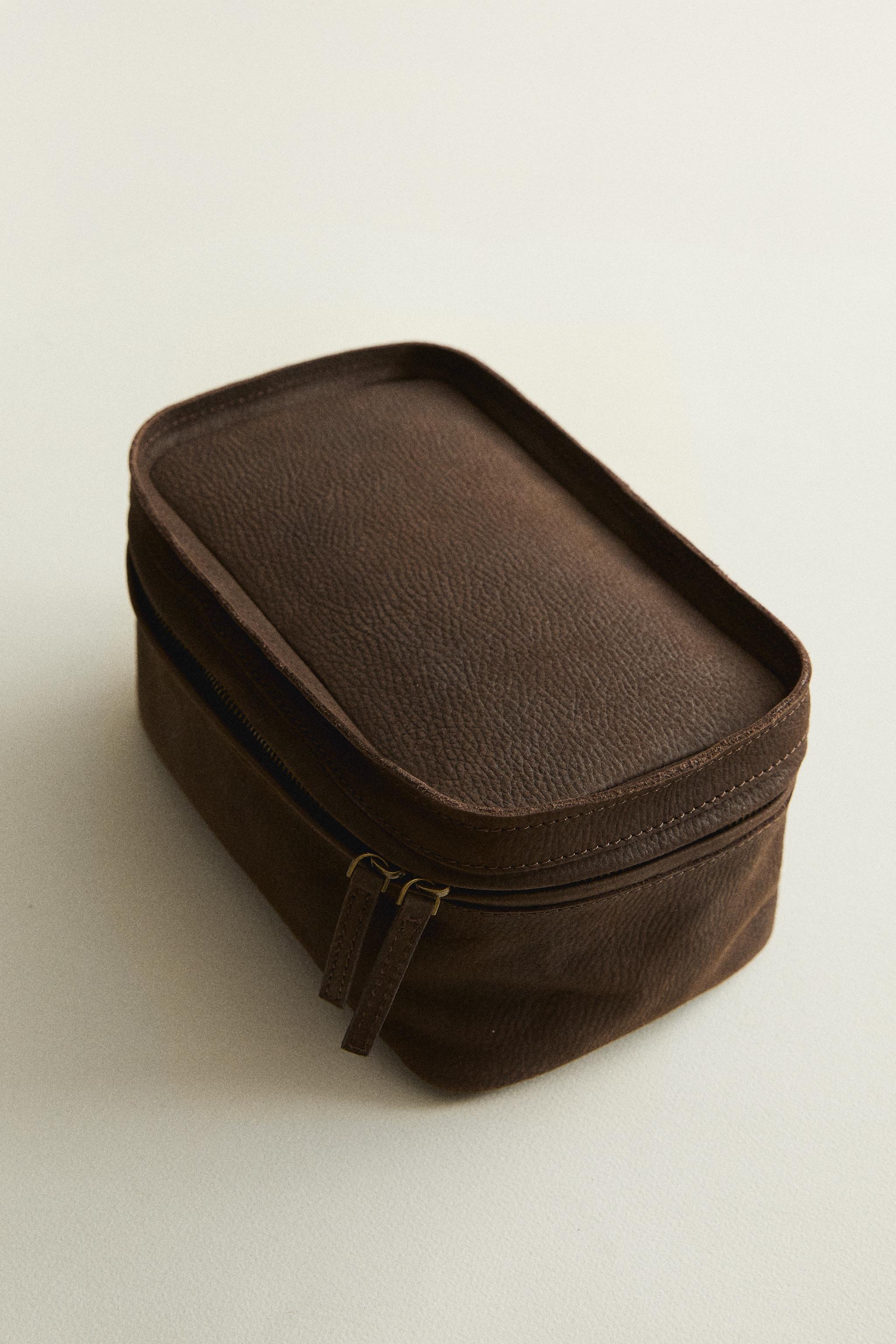 NÉCESSAIRE EN CUIR LAVÉ