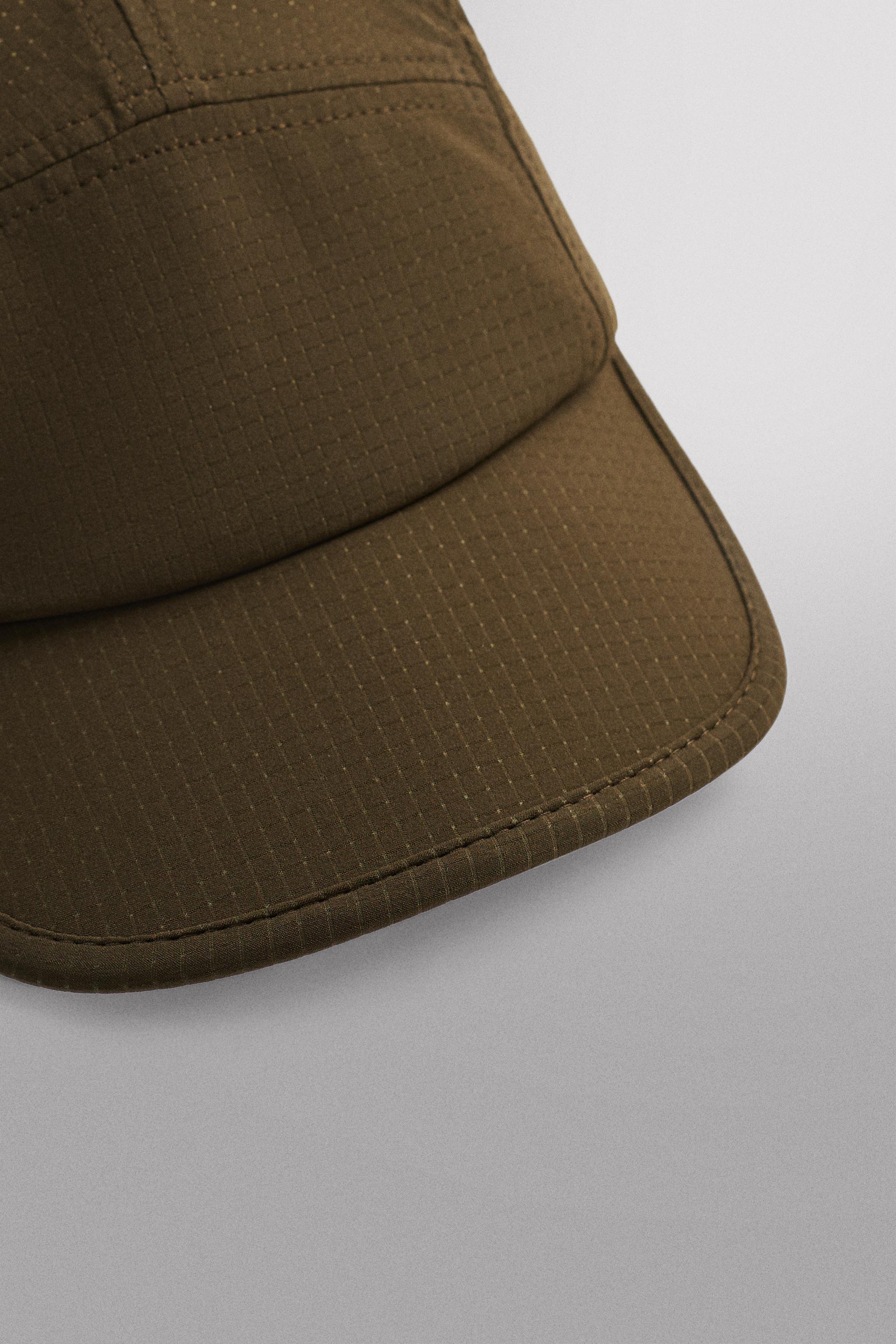 LIGHTWEIGHT TECHNICAL ABSTRACT PRINT CAP