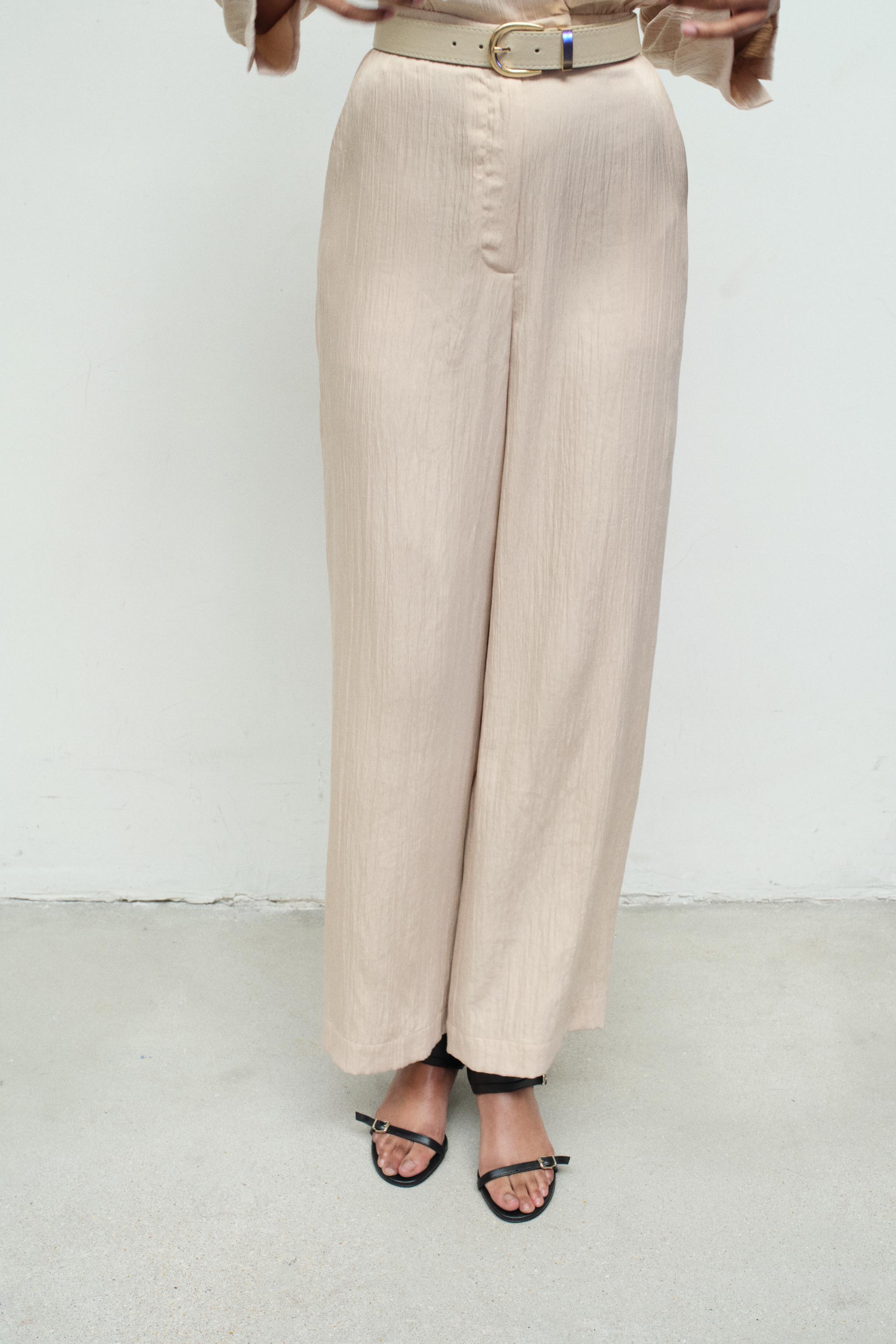 WRINKLED SATIN EFFECT JUMPSUIT - Beige