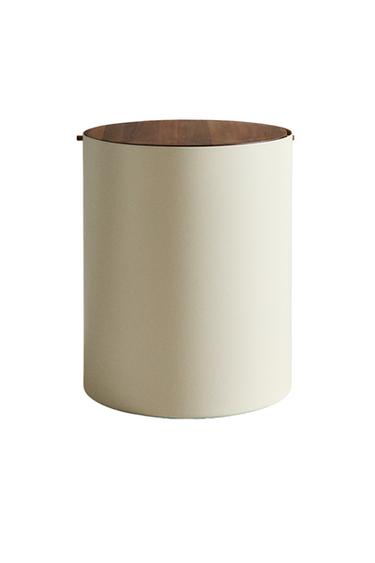 METAL BATHROOM BIN WITH WOODEN LID - Cream by Zara
