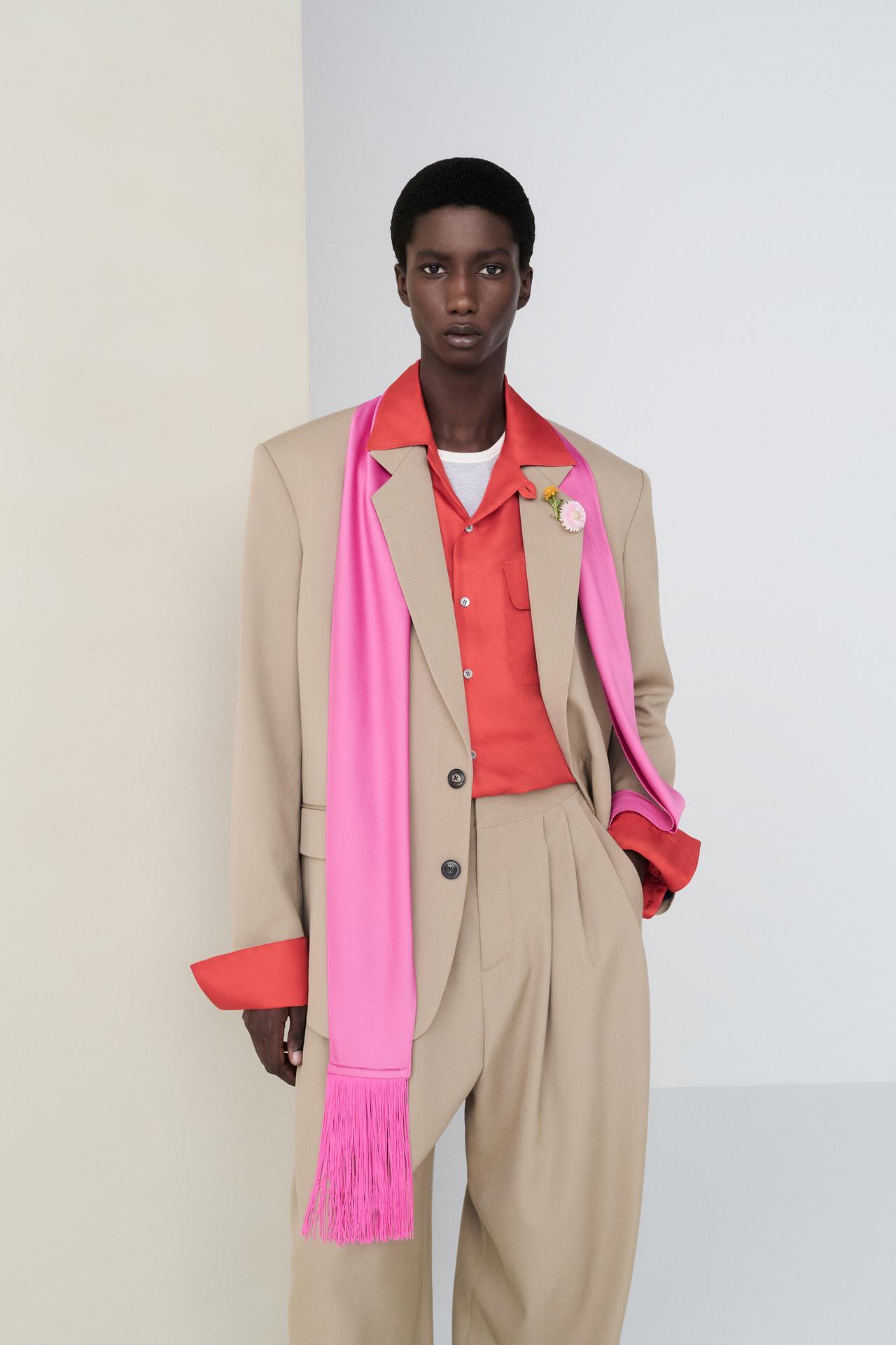 RELAXED FIT PLEATED SUIT PANTS — Khaki