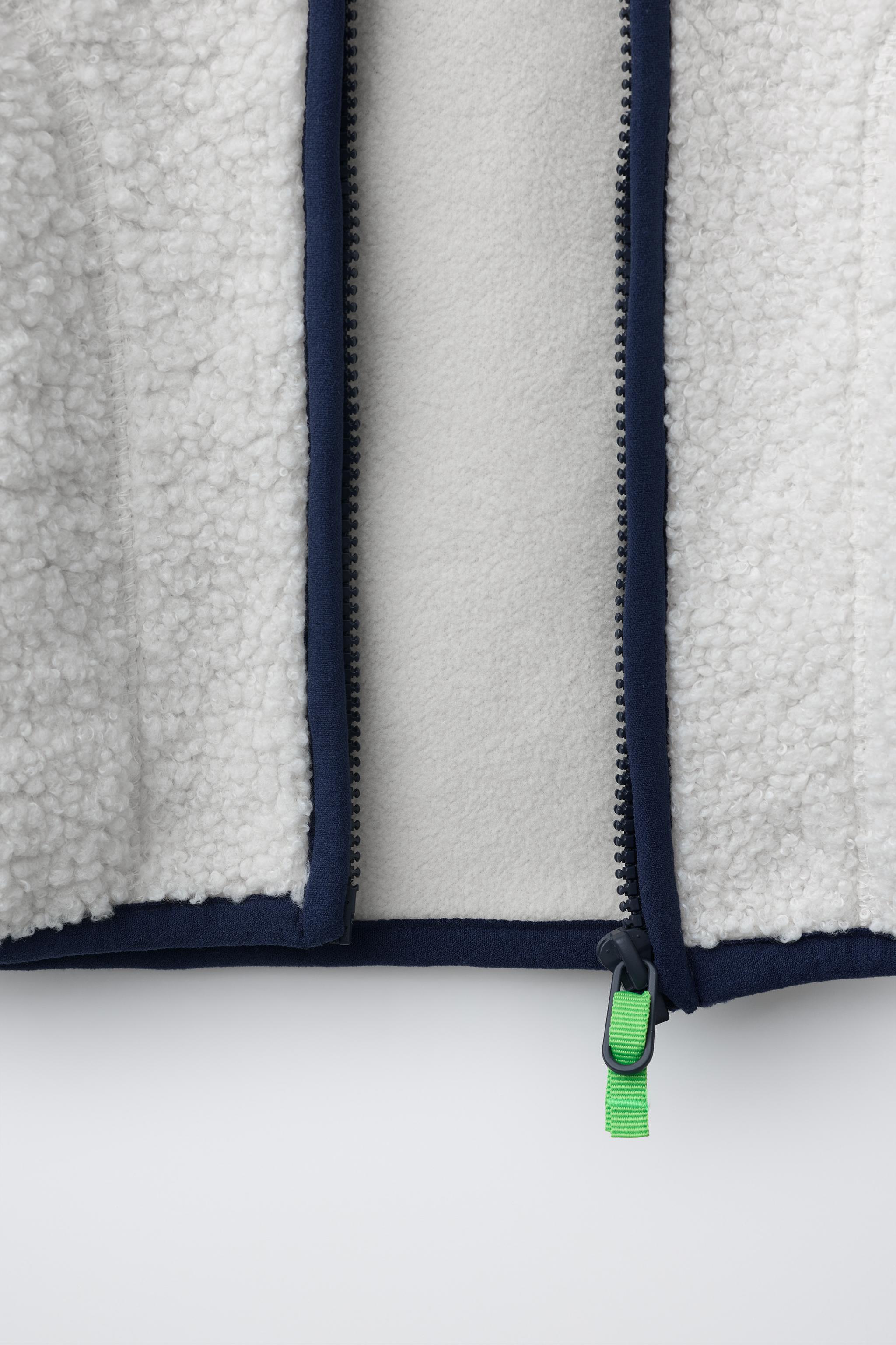 FLEECE JACKET