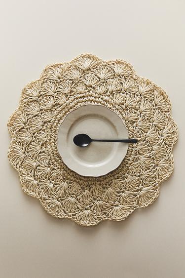 CROCHET PLACEMAT - Light beige by Zara